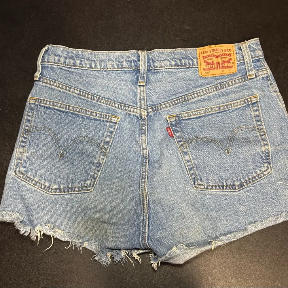 Levis 501 Denim Blue Women's Shorts - Image 2