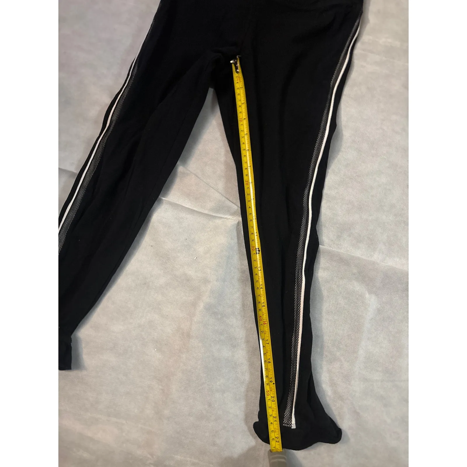 Betsey Johnson Black Performance Ruffled Hem Racetrack Stripe  Capri Leggings S - Image 9