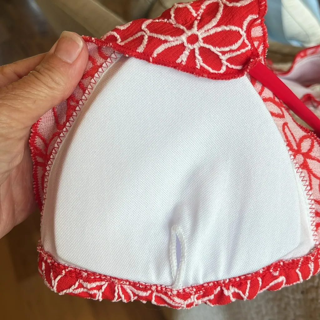 Red White Embroidered Flower Bikini Set Ruffle Size undefined - Image 9