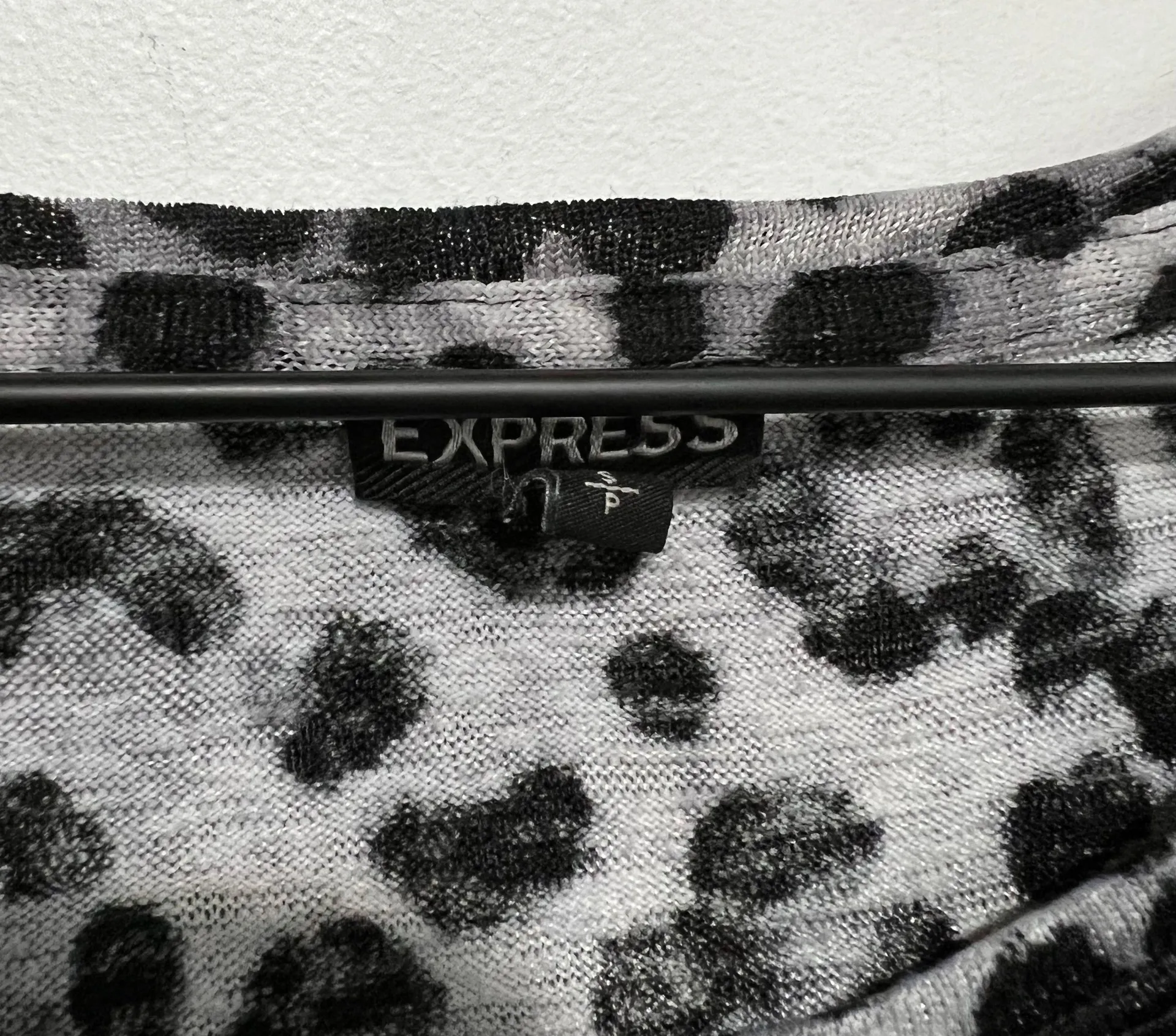 EXPRESS Black Leopard Pullover Sweater Top Size Small - Image 2