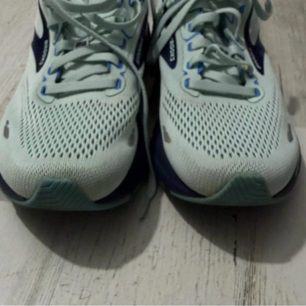 Brooks Adrenaline GTS 23 Women’s Size 10 Running Shoes - Image 13