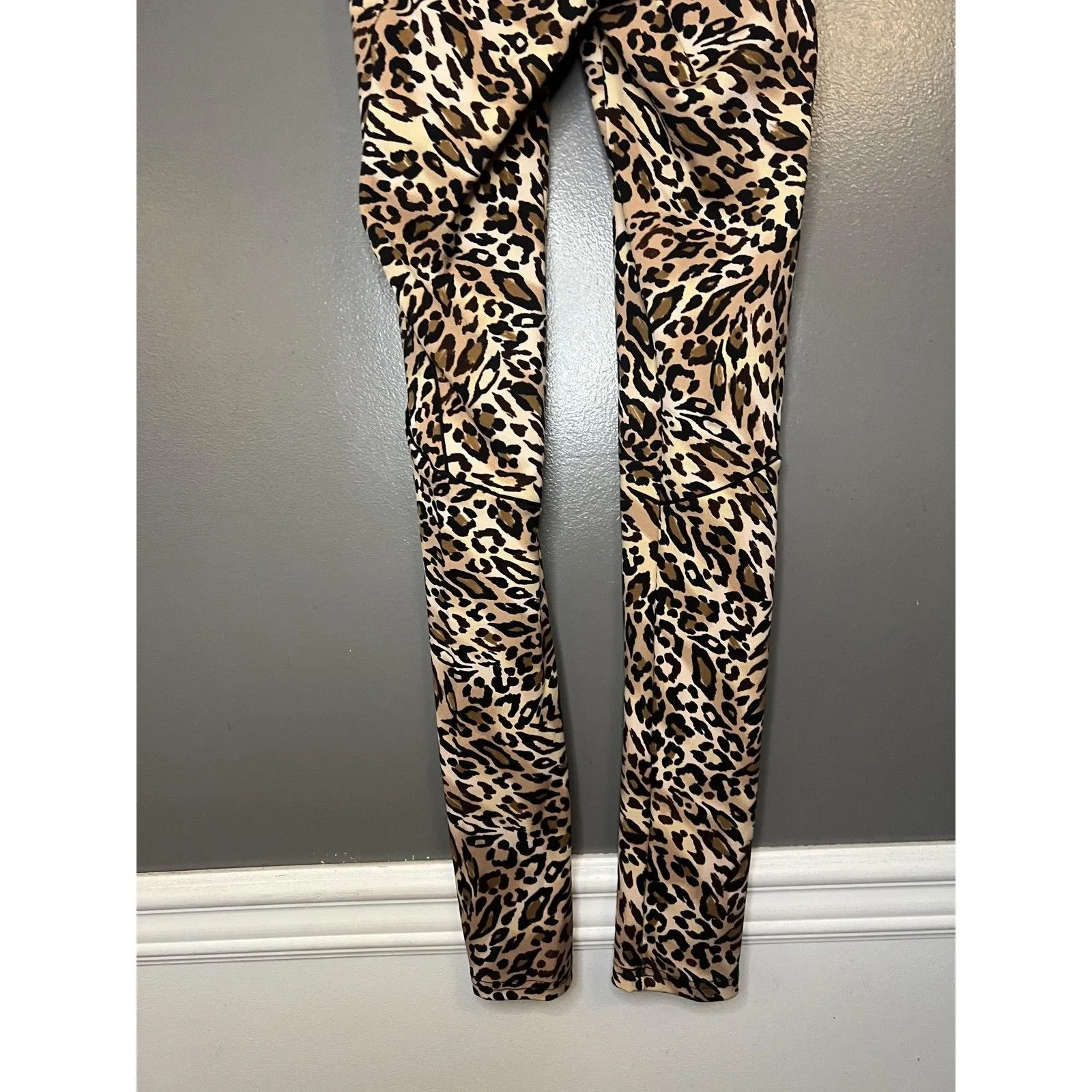 Body Instinct Leggings Womens Small Leopard Print High Rise Yoga Pocket Pants Brown - Image 7