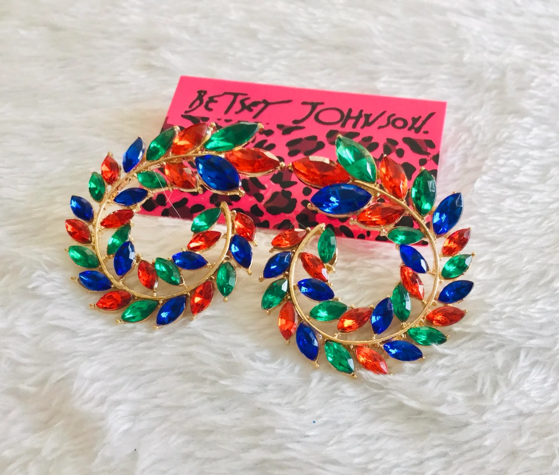 Betsey Johnson 💙  LARGE RHINESTONE EARRINGS💙 - Image 4