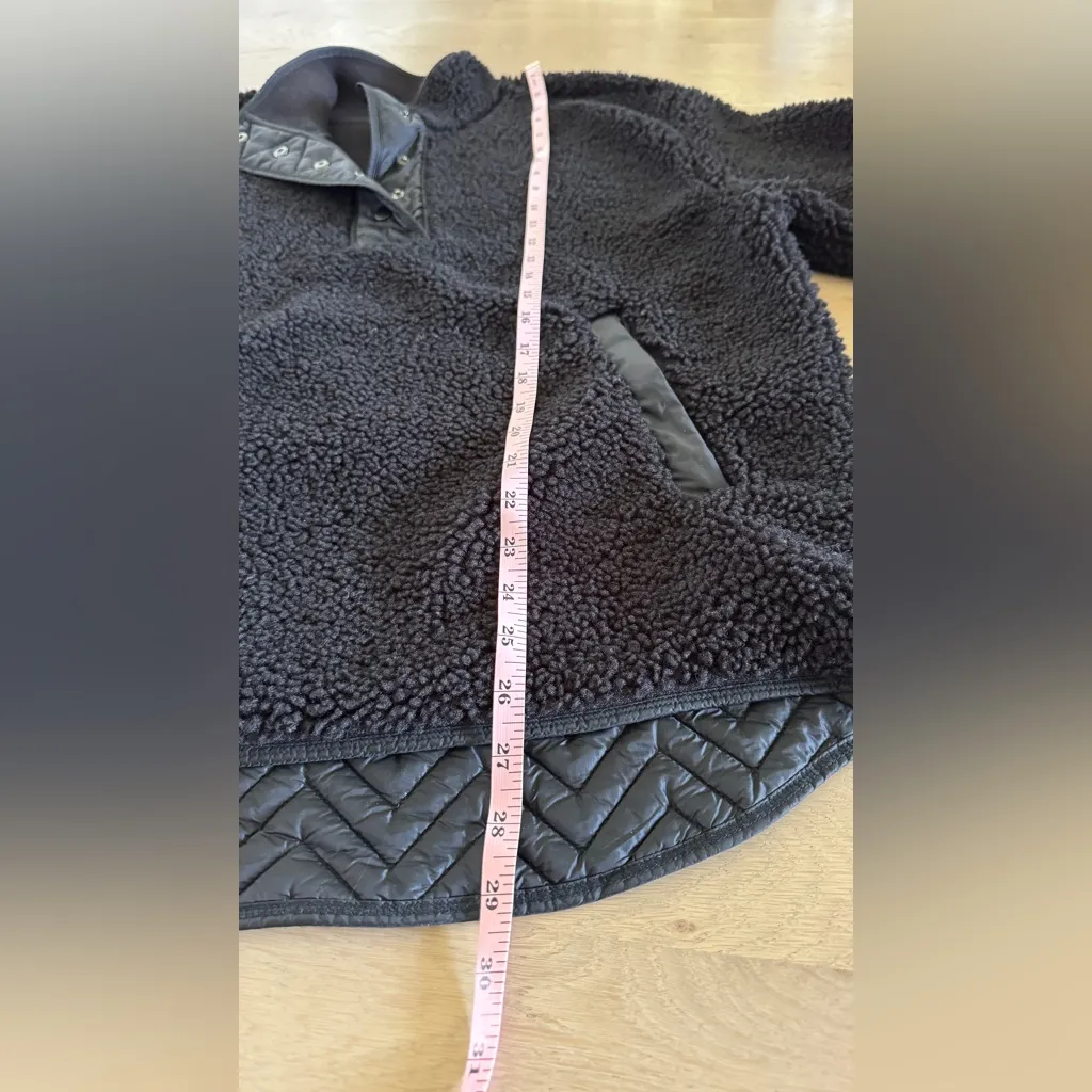 Athleta l Cozy Sherpa Snap Sweatshirt in Black size medium - Image 10