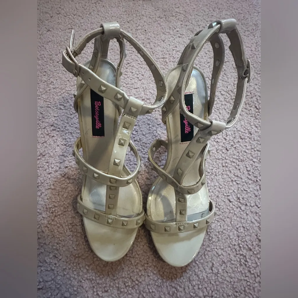 EUC Betseyville By Betsey Johnson Studded Marquee Stiletto Heels Blush Size 8 5” - Image 2