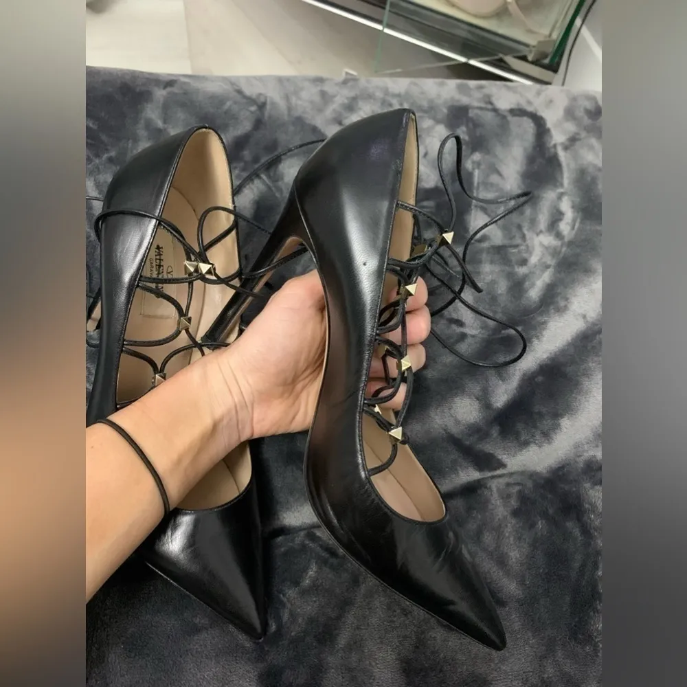 Valentino Garavani EU 39.5 Rockstud Laceup Heels, Black - Image 11