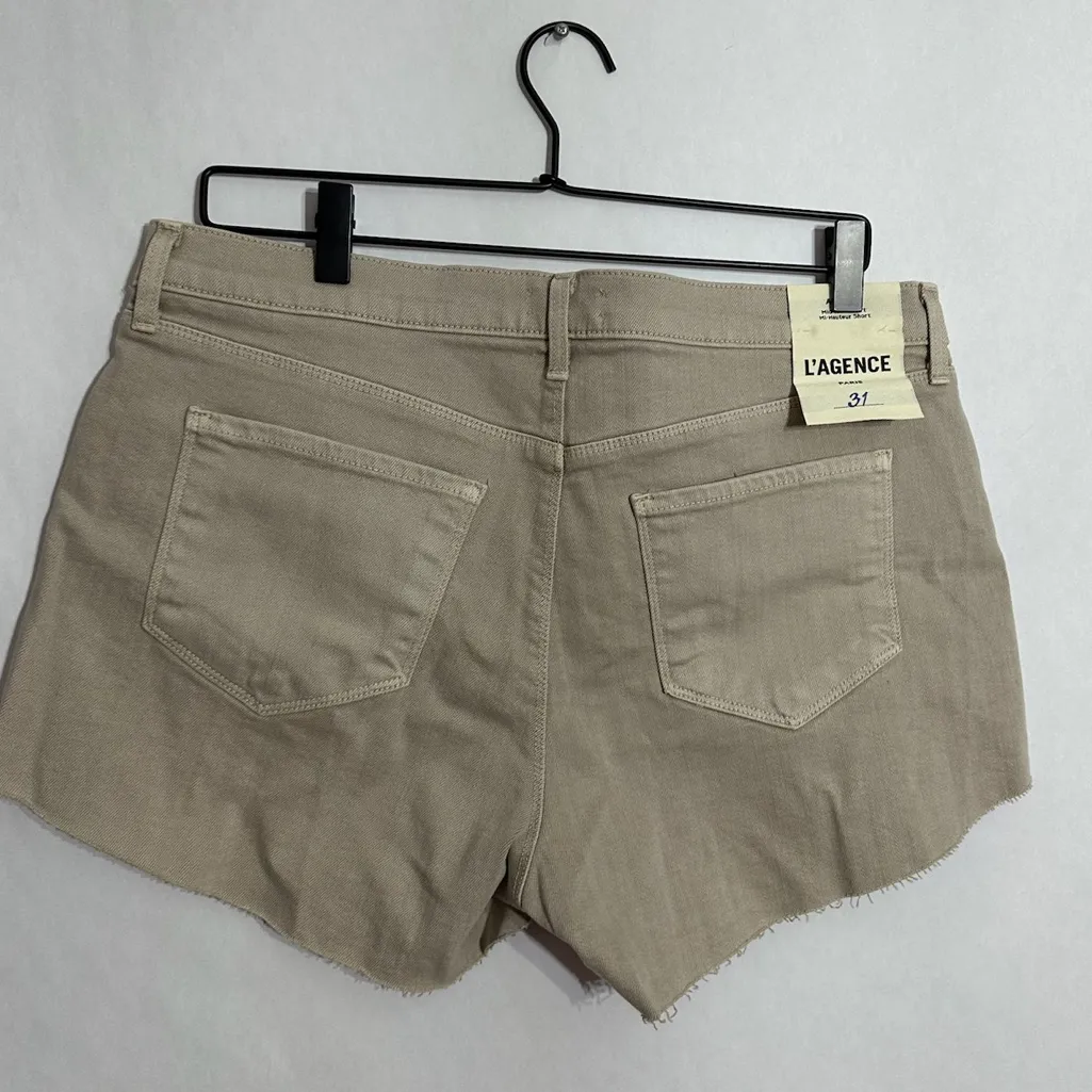 NWT L’agence Audrey Mid-Rise Raw Hem Cut-Off Shorts Size 31 “Biscuit” Neutral - Image 10