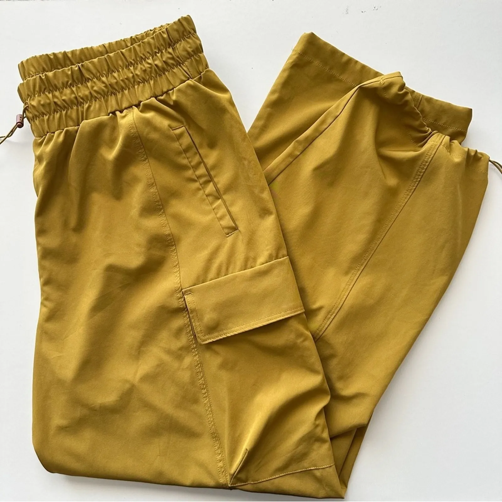 Fabletics Eleanor Cargo Track Pant Warm Olive - Image 4