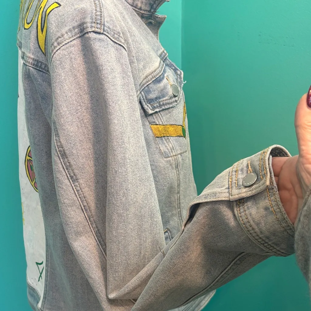 Universal Thread hand painted  Jean Jacket with Sailor Moon design - Image 8
