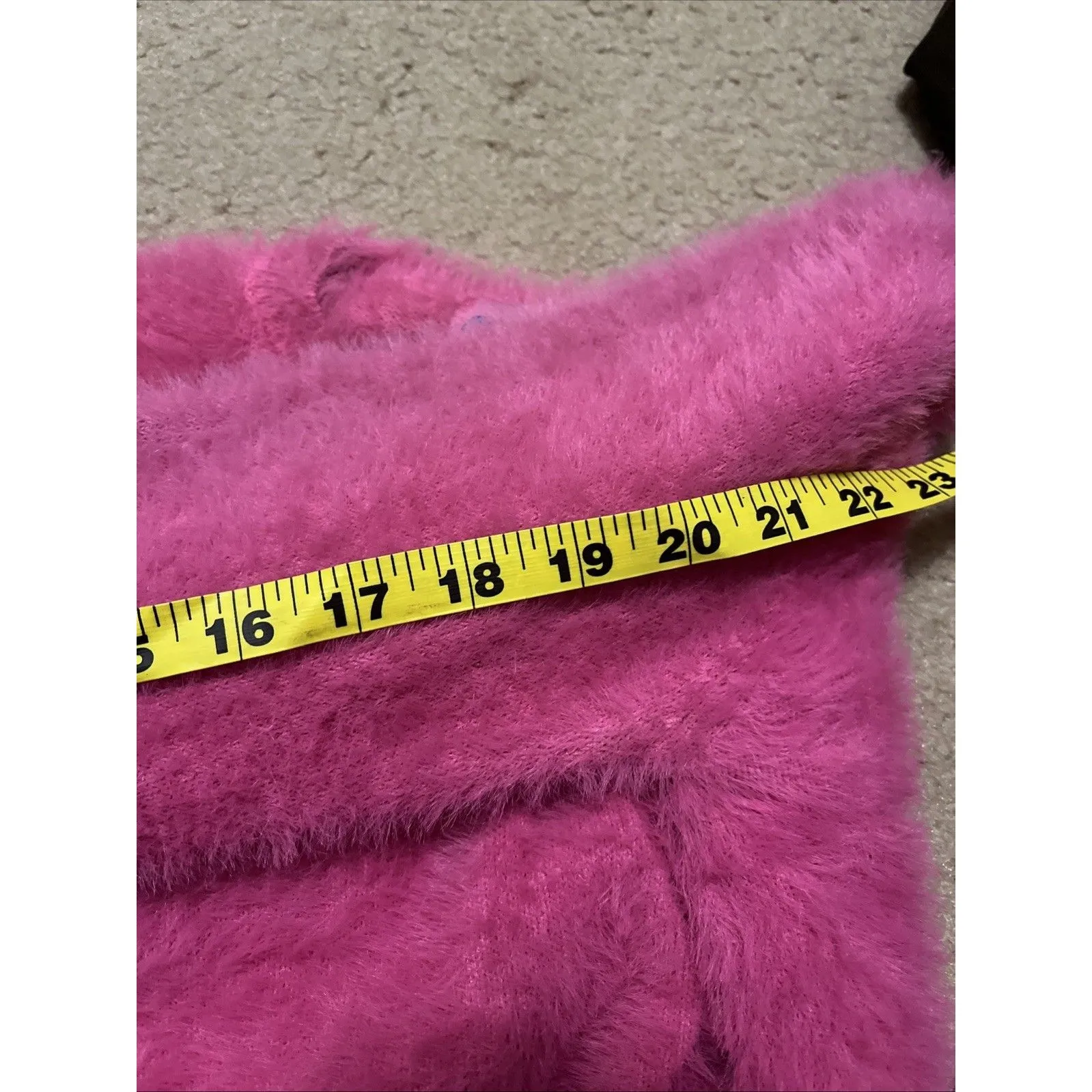 Edikted Cropped Fuzzy Sweater S Hot Pink Heart Barbie Festival Boho Small Flaw - Image 9