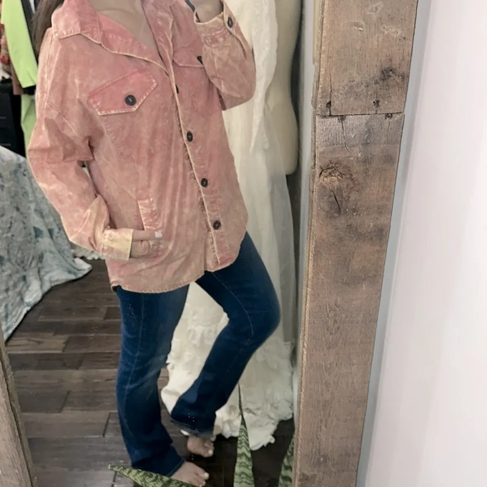 Zenana trendy Button-Up shirt boho size small with pockets - Image 3