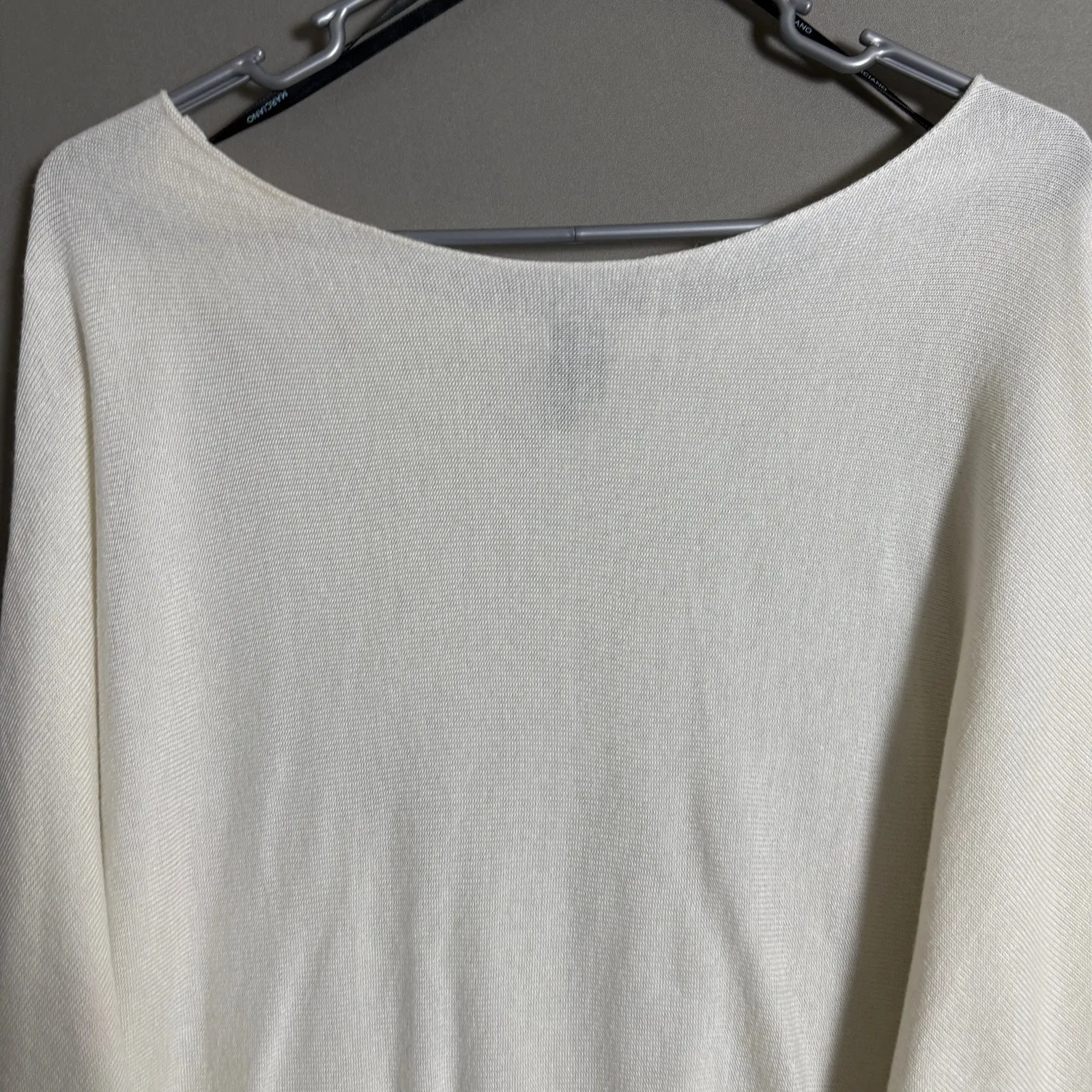 MARCIANO sz XS white long sleeve‎ sweater - Image 8