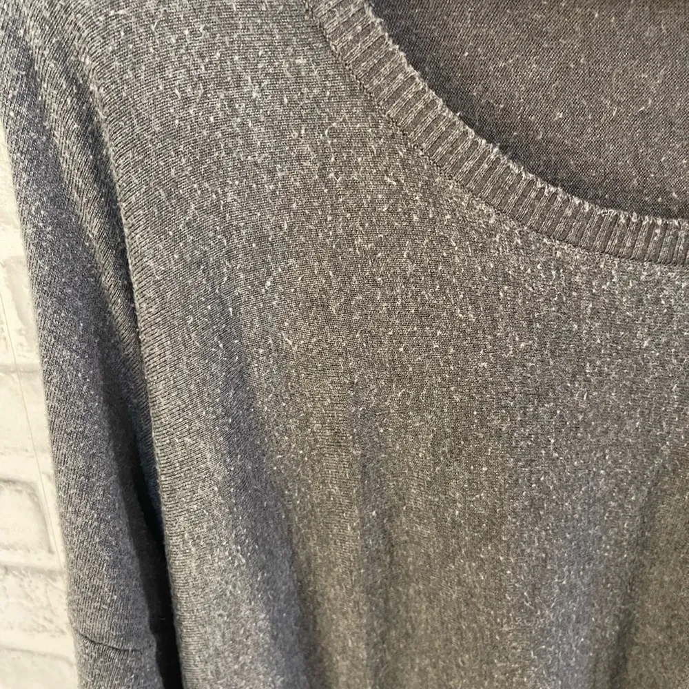 Women’s  gray colored scoop neck sweater tunic XL - Image 4