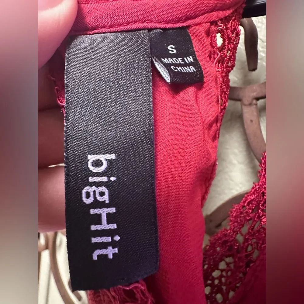 BigHit burgandy lace cold shoulder button neck double layer blouse Pink - Image 7