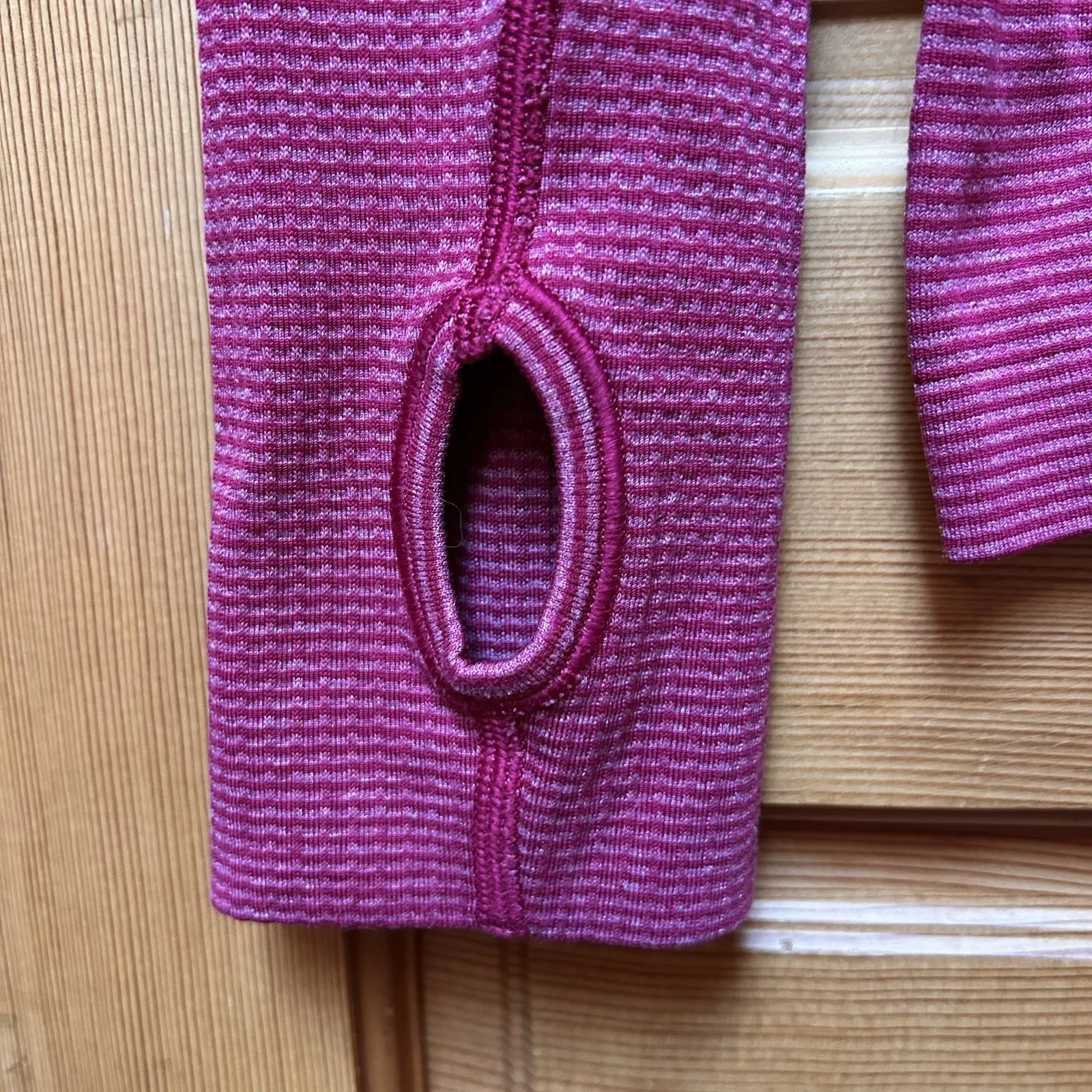 Lululemon Womens 4 Run Swiftly Tech 1/2 Zip Pullover Striped Bumble Berry FLAWED - Image 5