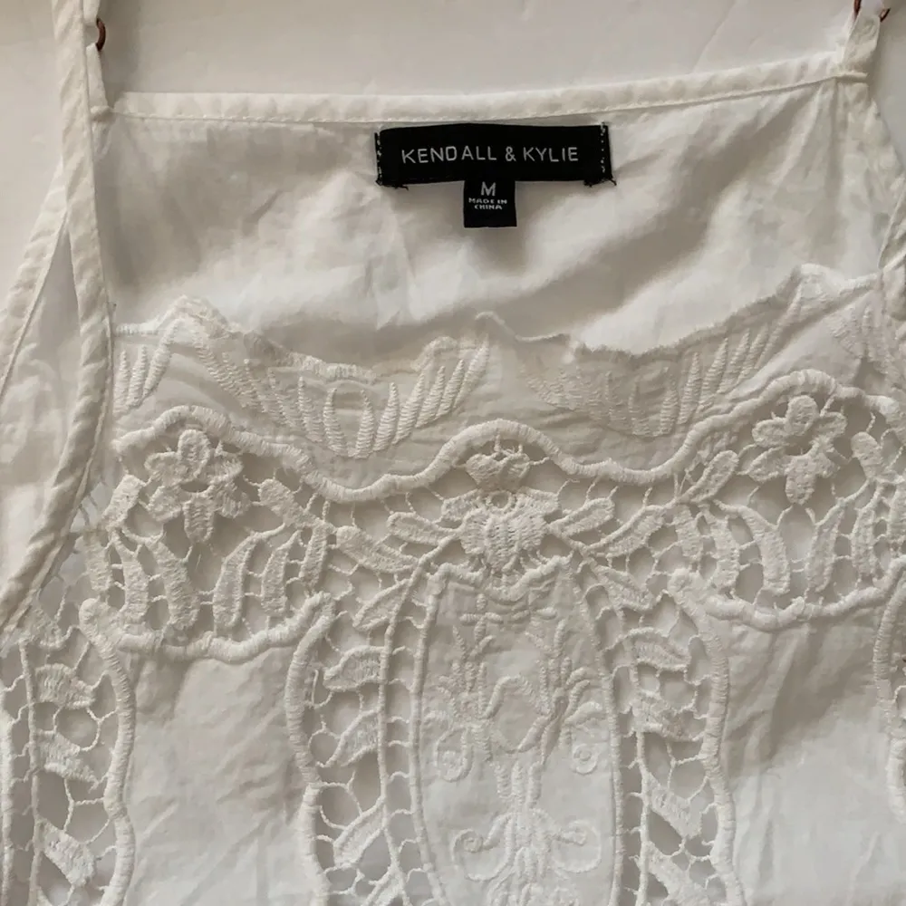 Kendall & Kylie white cotton top juniors medium M Excellent Condition Y2K - Image 3