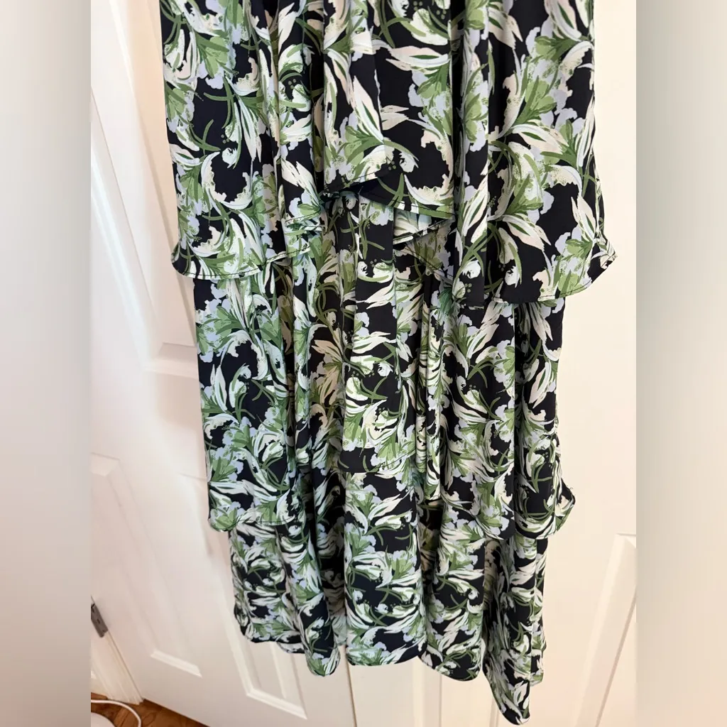En Saison Green and Blue Floral Tiered Midi Dress size Small - Image 7