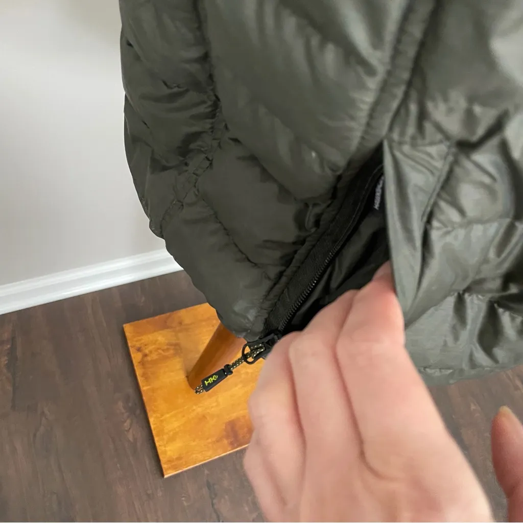 Hawk & Co Vest Puffer Reversible Duck Down Pockets Lightweight Olive Green Tan - Image 9