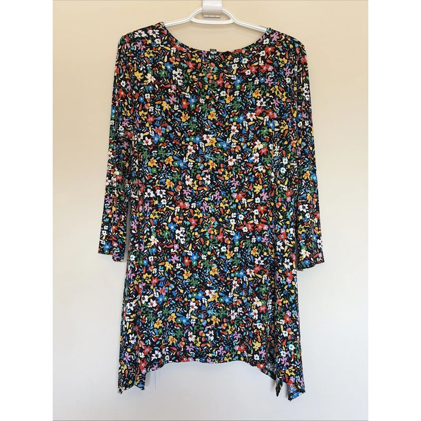 Cable & Gauge Black Colorful Multicolor Floral Flower Stretch Tunic Top Shirt M - Image 4