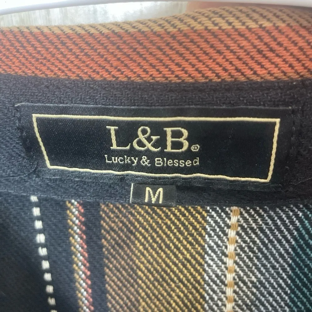 L & B Lucky & Blessed Serape Button Up size M Lace Up‎ Western Rodeo Size M - Image 8