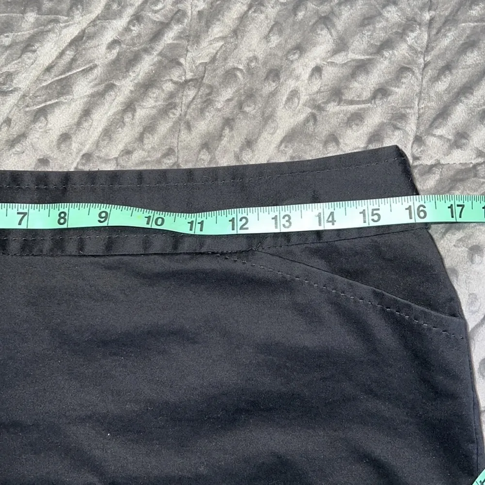 TALBOTS size 10 womens black zip back lined skirt with 2 front pockets - Image 7