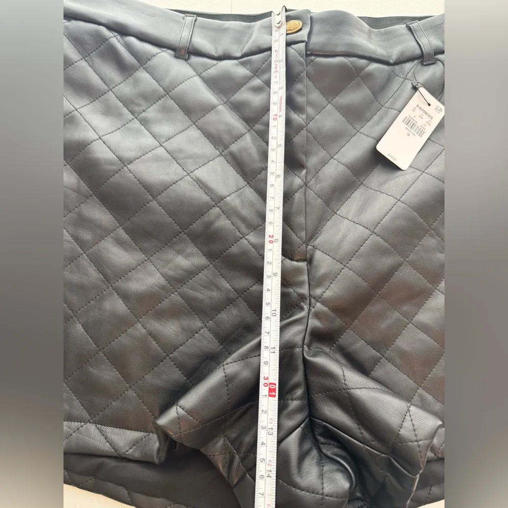 EXPRESS NWT  Faux Leather Quilted Shorts - Image 7