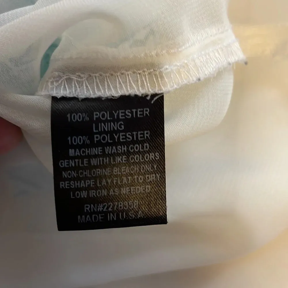 Peck & Peck Lined Tunic with keyhole back and peekaboo sleeves - Image 9