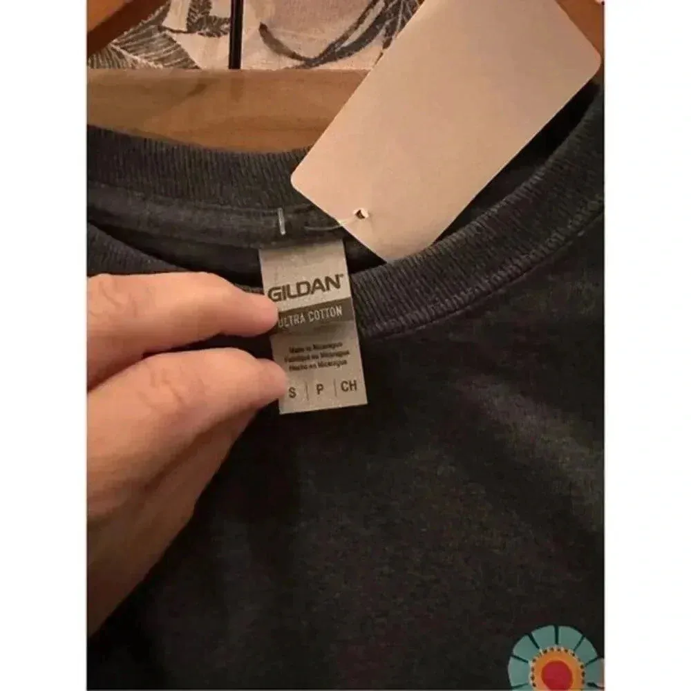 Gildan Ultra Cotton Size Small NwT T Shirt Kong Sleeve‎ Gray - Image 5