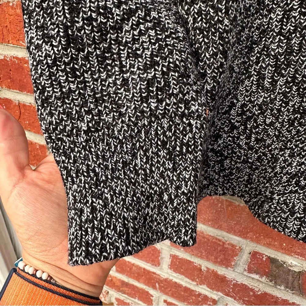 Athleta Merino Sweatshirt over size - Image 4