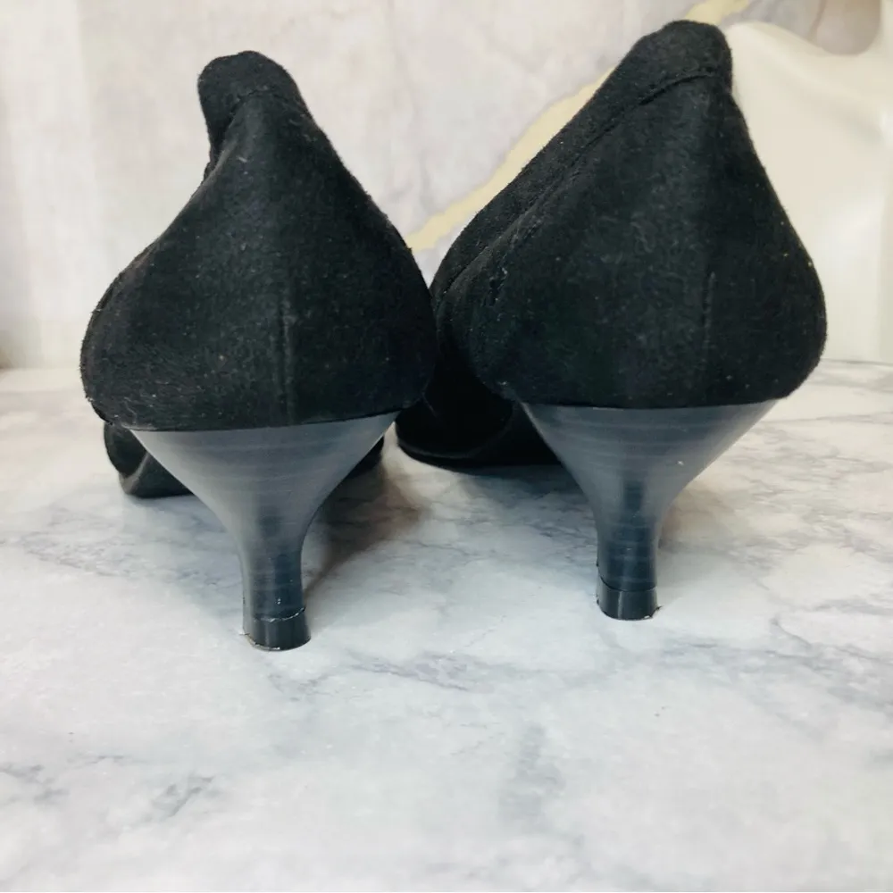 Amore Elegant Black Suede Women's Shoes with Kitten Heels size 8 - Image 4