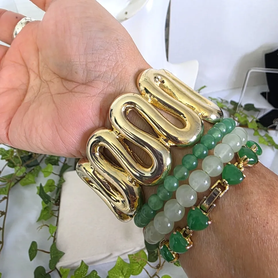 Unique Vintage Gold Dragon Clamper / Hinge Bracelet - Image 9