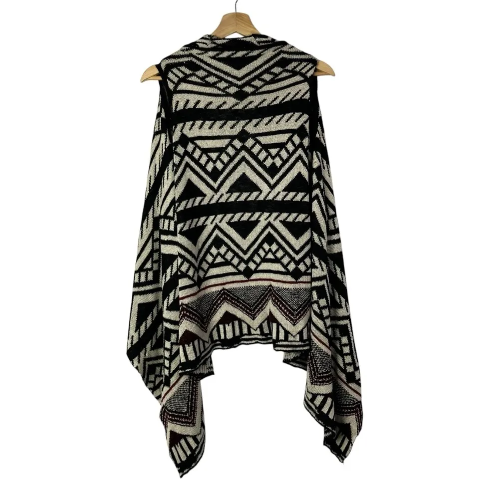 Xhilaration Black & Beige Geometric Printed Waterfall Sweater Vest M/L - Image 2