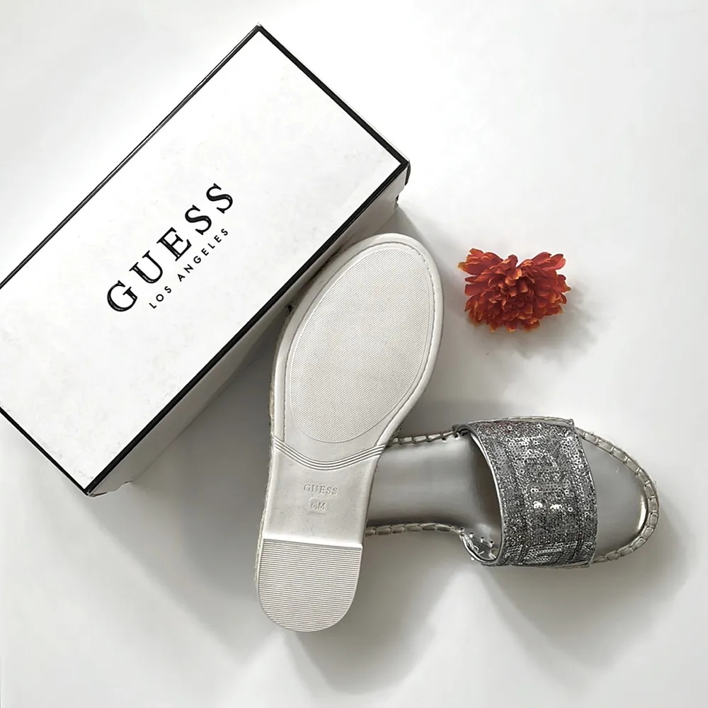 Guess embellished espadrille slides. - Image 4