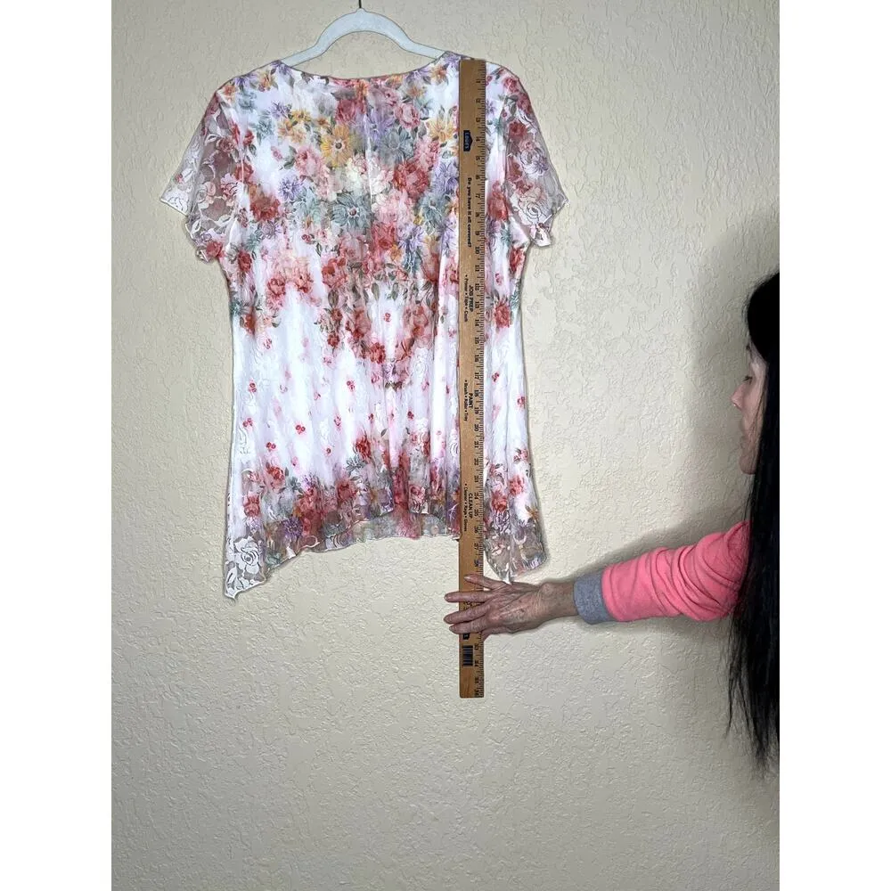 Brittany Black women's size L top white/pink lacy floral high - Image 5