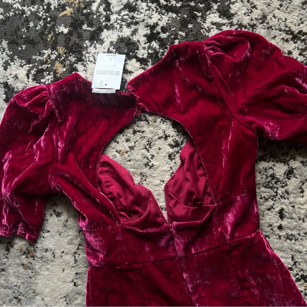 NWT 🌟 Forever 21 Magenta Velvet Dress - Image 3