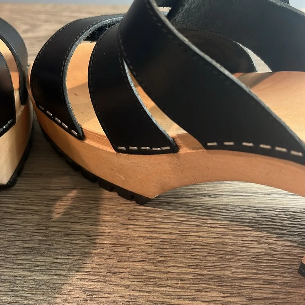 Swedish Hasbeens Wooden Strappy Leather Velcro Slip - Image 7