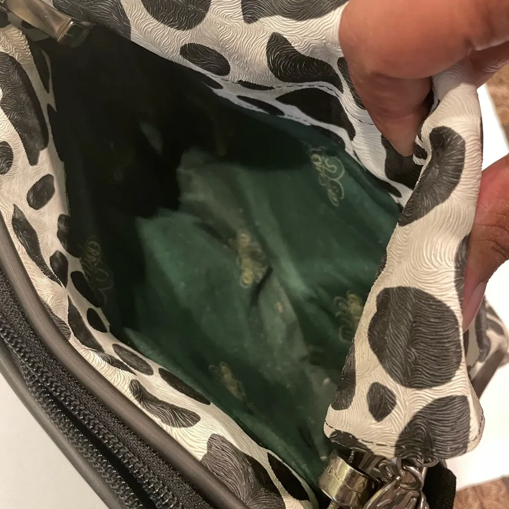 Errelleventidue RL22 Spotted Animal Print Textured Leather Bag Black White Italy - Image 7