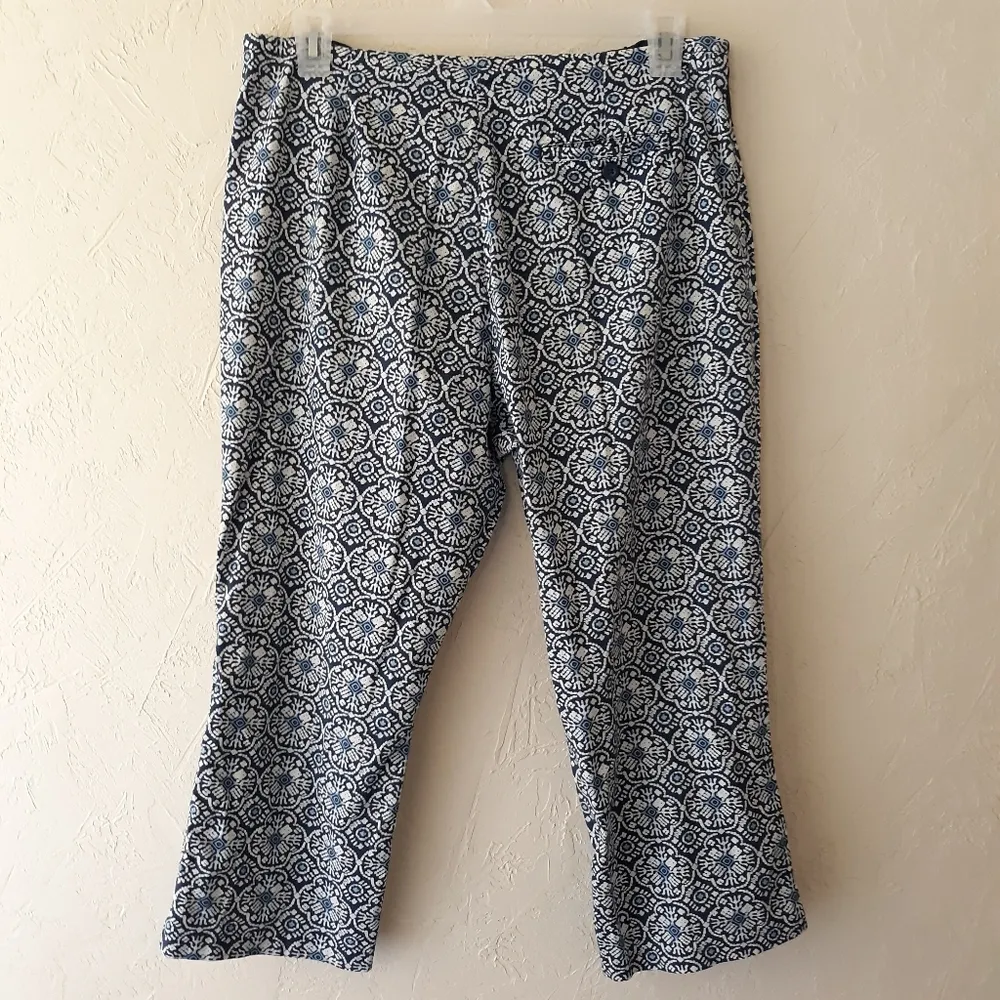 Old Navy Maternity Women's Blue Capri Crop Pants - Image 4