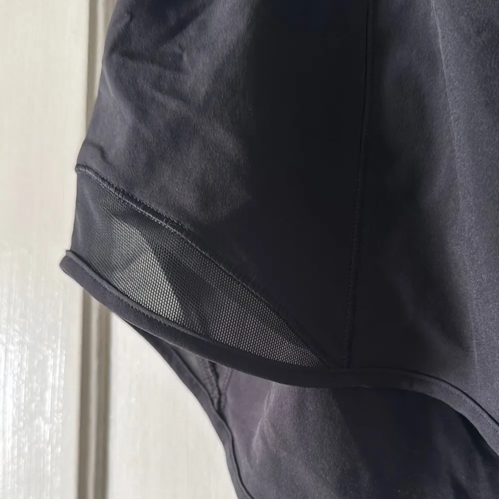 Lululemon 4” hotty hots HR shorts - Image 4