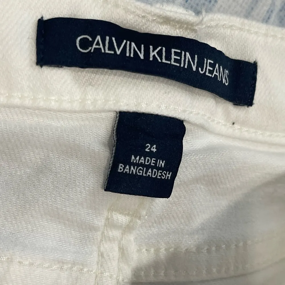 Calvin Klein Jeans White High Rise Jean Shorts Size 24 - Image 6