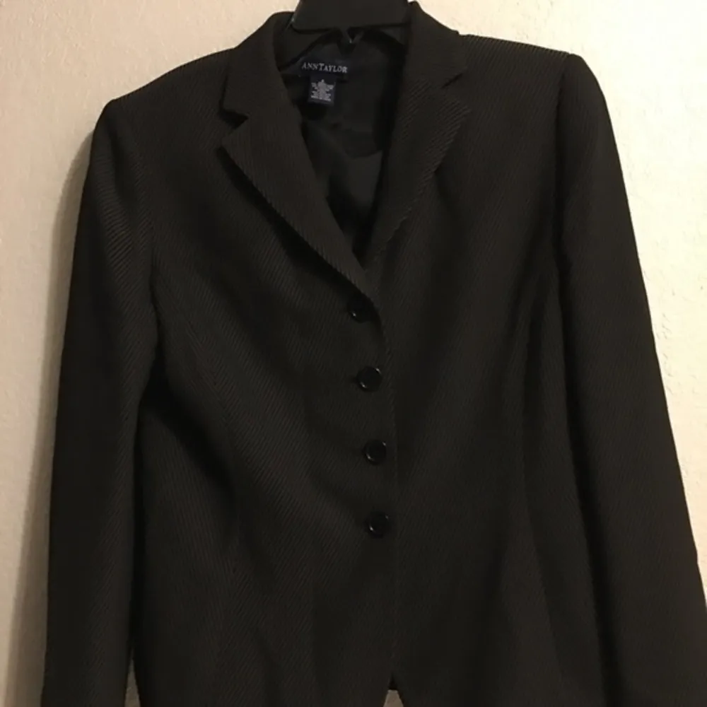 Ann Taylor Ladies jacket size 2 - Image 3