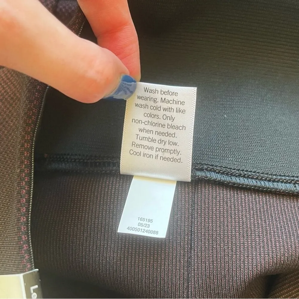 NWT! Nine West Leggings Plum Size Small - Image 4