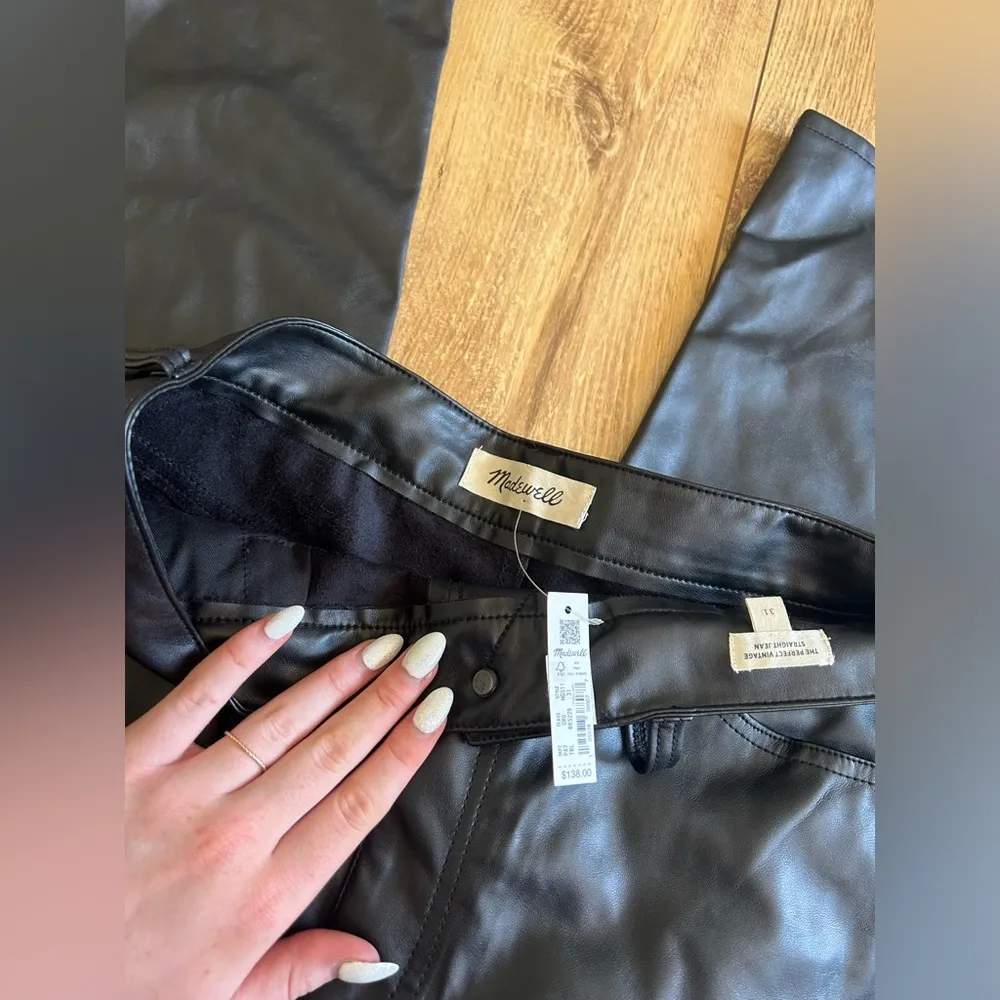 NWT Madewell The Perfect Vintage Straight Jean Black Faux Leather Size 31 - Image 7