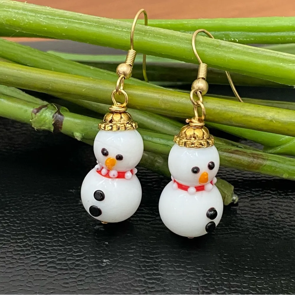 Handmade Lampwork Bead Snowman Christmas Earrings - Image 10