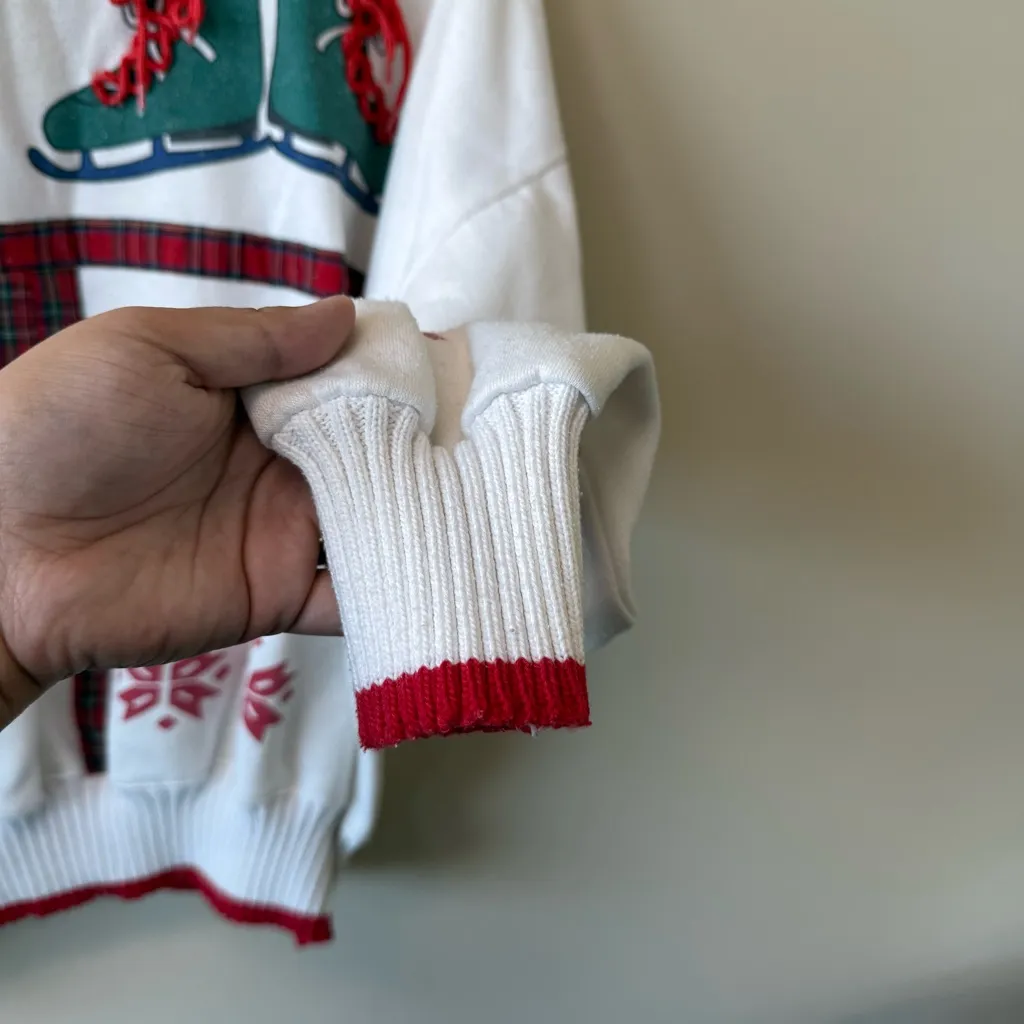 Vintage Holiday White Red Multicolor Pullover sweater - Image 3