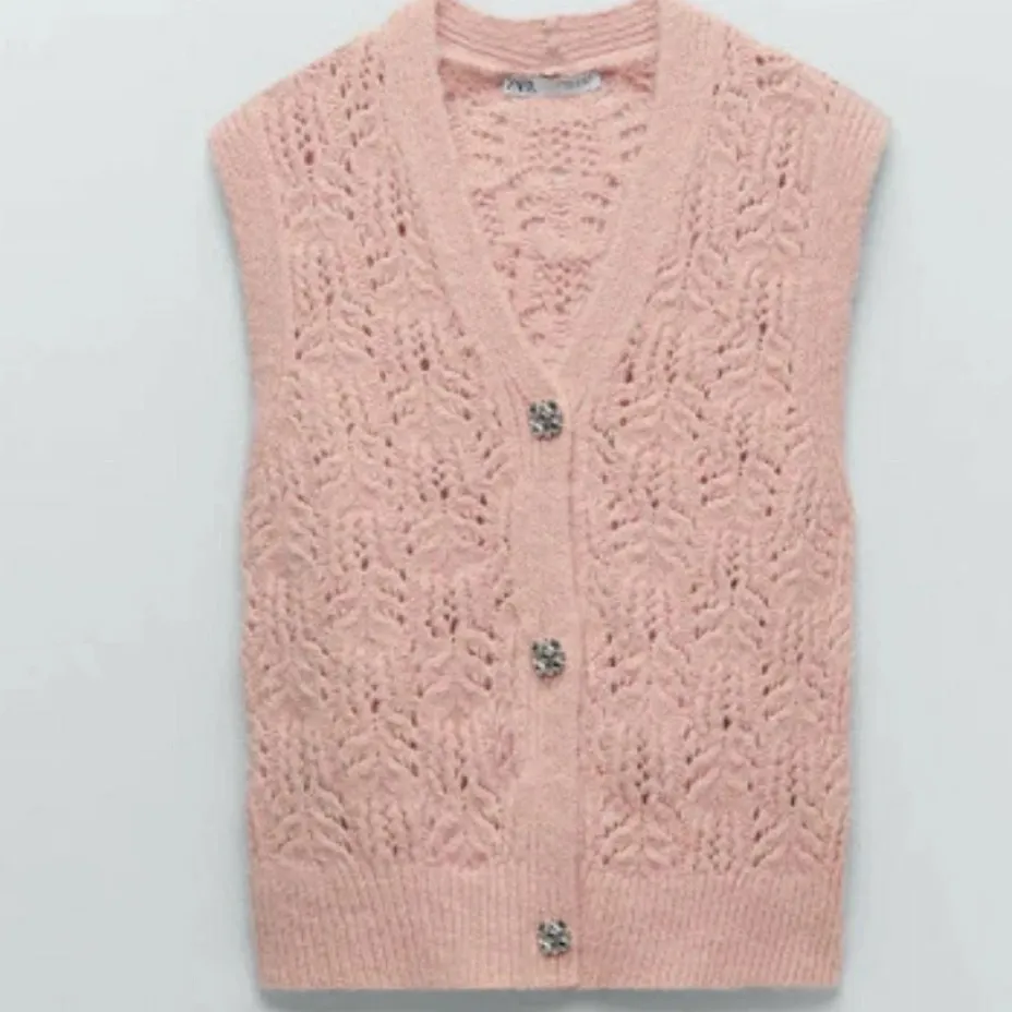 ZARA New Openwork Knit Vest
Cardigan Pink Jewel Button V-
Neck Size M NWOT - Image 7