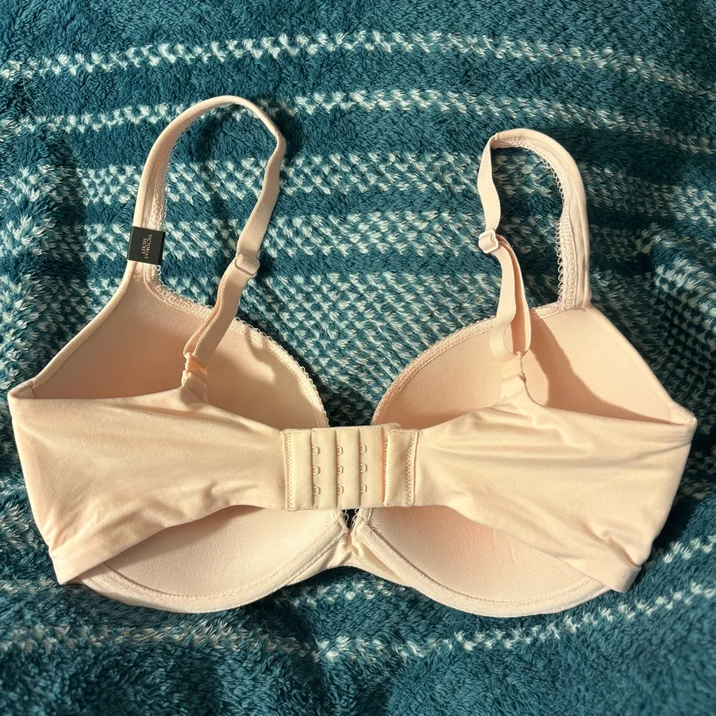 Victoria's Secret Blush Bra and Panty Set - Image 8