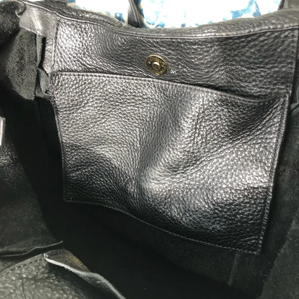 Michael Kors Ashbury Black Pebbled Leather Shoulder Bag - Image 11