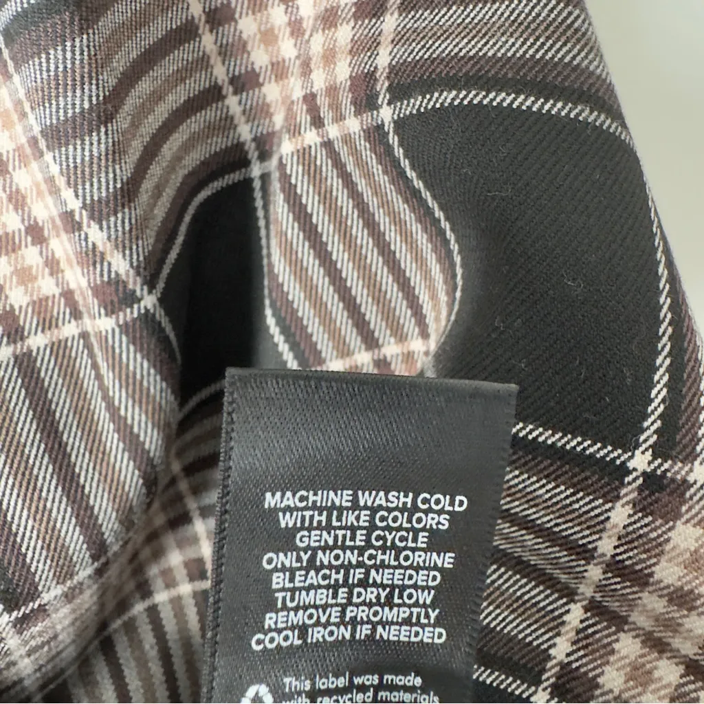 Torrid Stretch Twill Fitted Vest Elation Plaid Deep Black Tan Vest Button Up NWT - Image 9