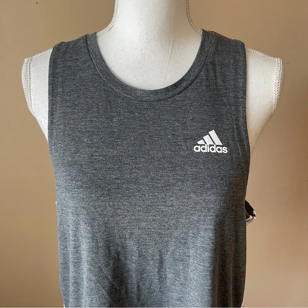 ADIDAS | Gray Three Stripe Aeroready Primegreen  Gray Tank Top Sz L - Image 3